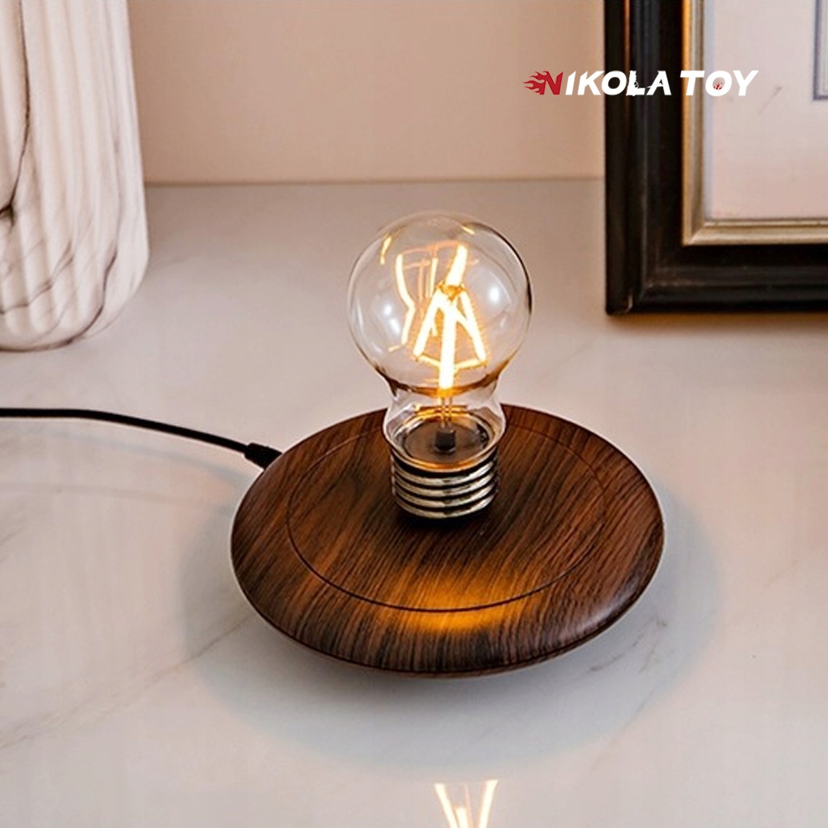 Lewitująca żarówka LED magnetyczna dekoracyjna lampka na biurko, na prezent - obrazek 4